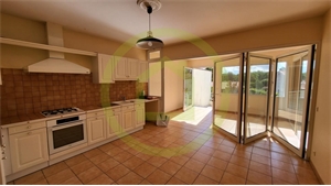 maison à la vente -   16400  VOEUIL ET GIGET, surface 143 m2 vente maison - UBI448136282